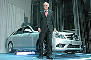 DaimlerChrysler Vorstandsvorsitzender Dr. Dieter Zetsche stellte die neue C-Klasse vor (Foto: Nathalie Tandler)